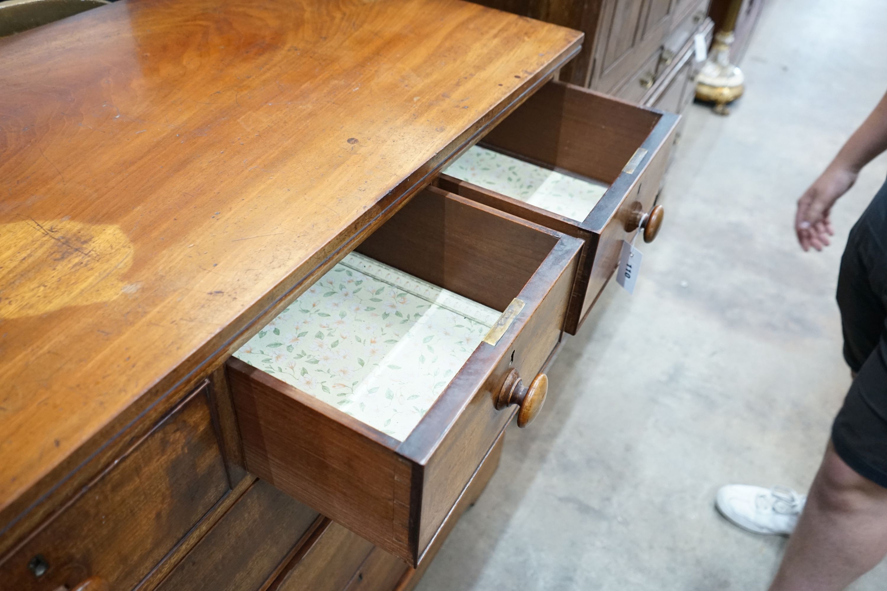 An early Victorian mahogany chest of three short and three long drawers, width 110cm, depth 58cm, height 105cm